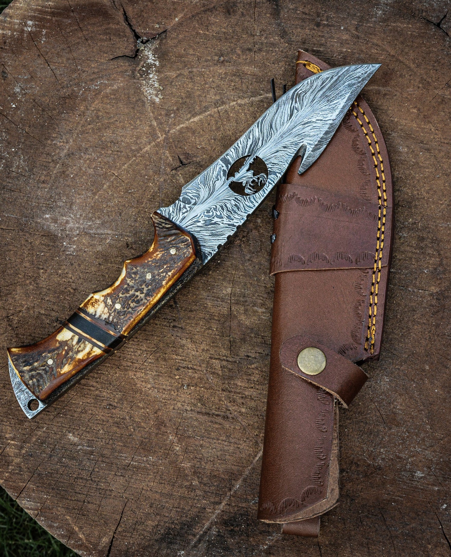 HUNTING KNIVES